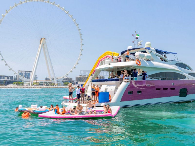 Sharing Basis Yacht Ride 
