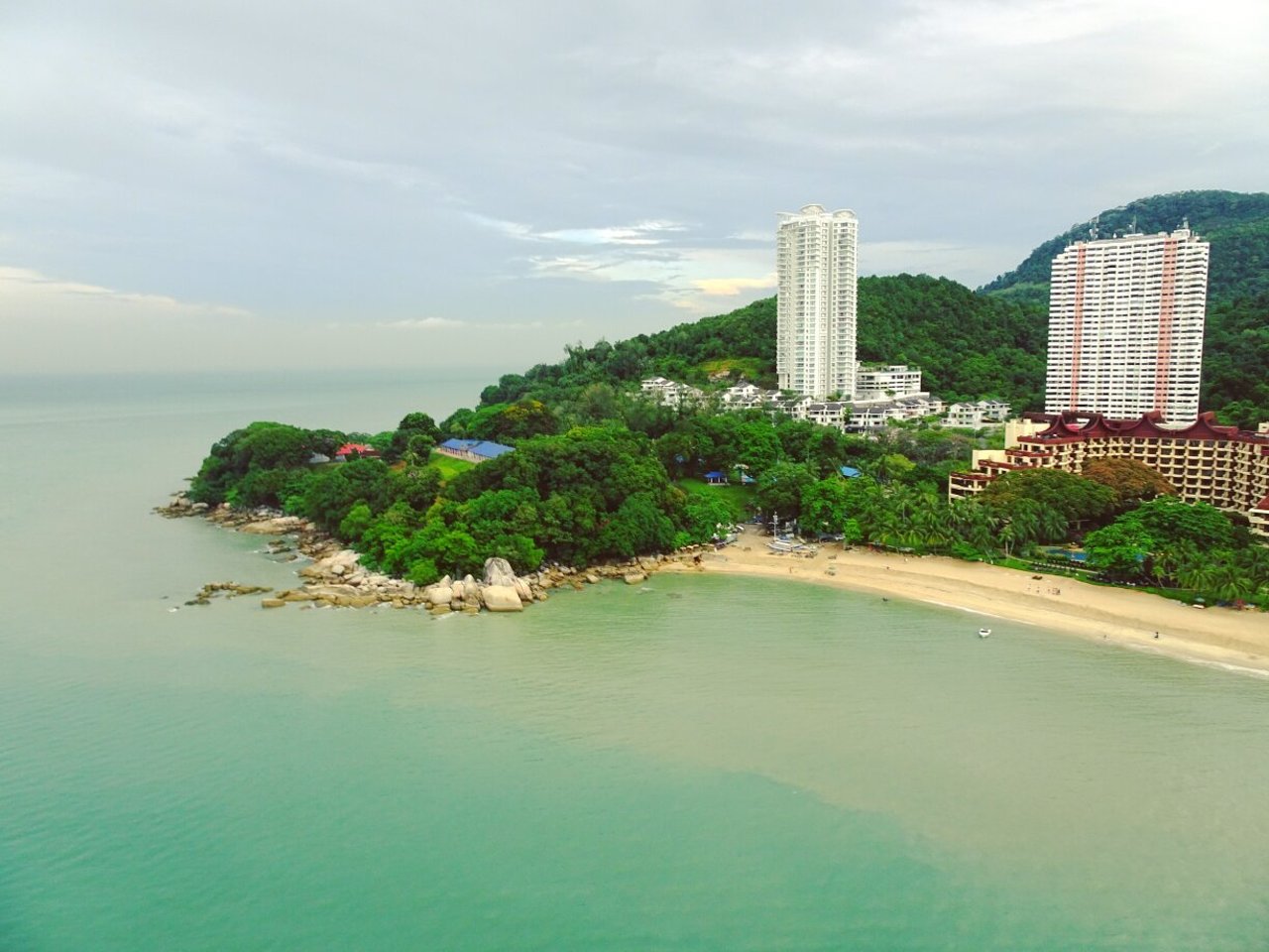 One Way Transfer from Penang Bus Terminal - Penang Hotel or Vice Versa ( Beach ) 